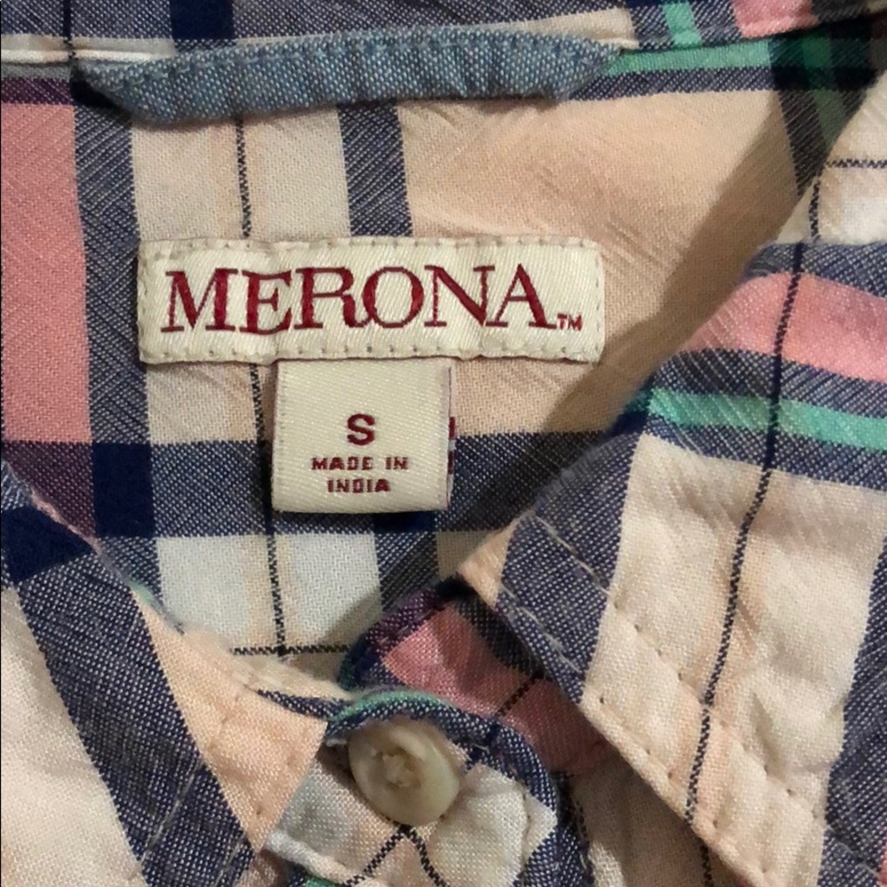 Button down - Picture 2 of 2